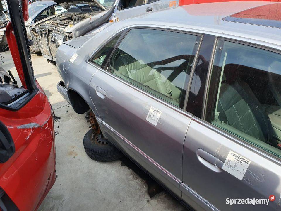 DRZWI PRAWE TYŁ AUDI A8 D2 LY7W Lipno