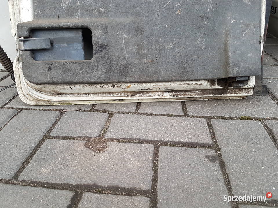 VW CADDY SEAT INCA 1997 1998 DRZWI TYLNE PRAWE Boczne (drzwi)