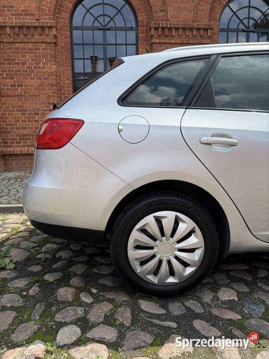 Seat Ibiza IV 2010r 14 MPI Benzyna Klimatyzacja ABS sprzedam