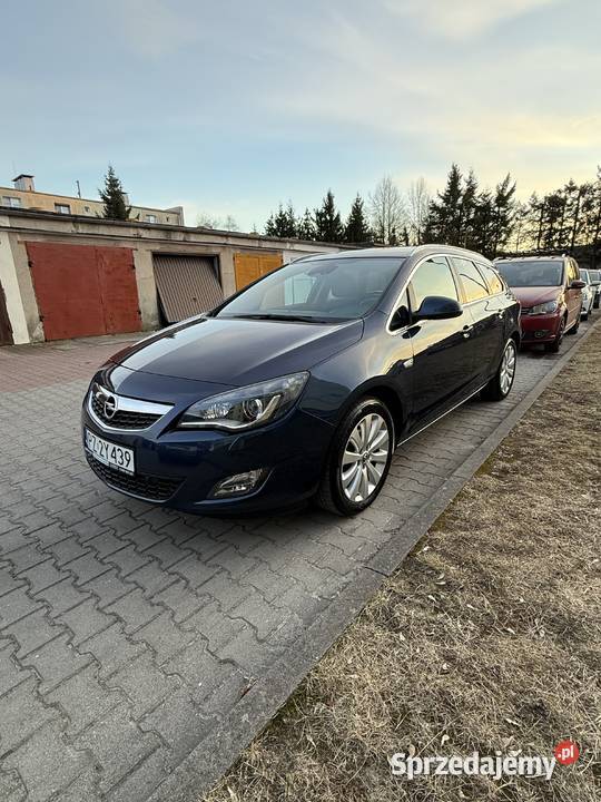 Opel Astra J Cosmo 14 turbo 140 biksenon Astra Kórnik sprzedam