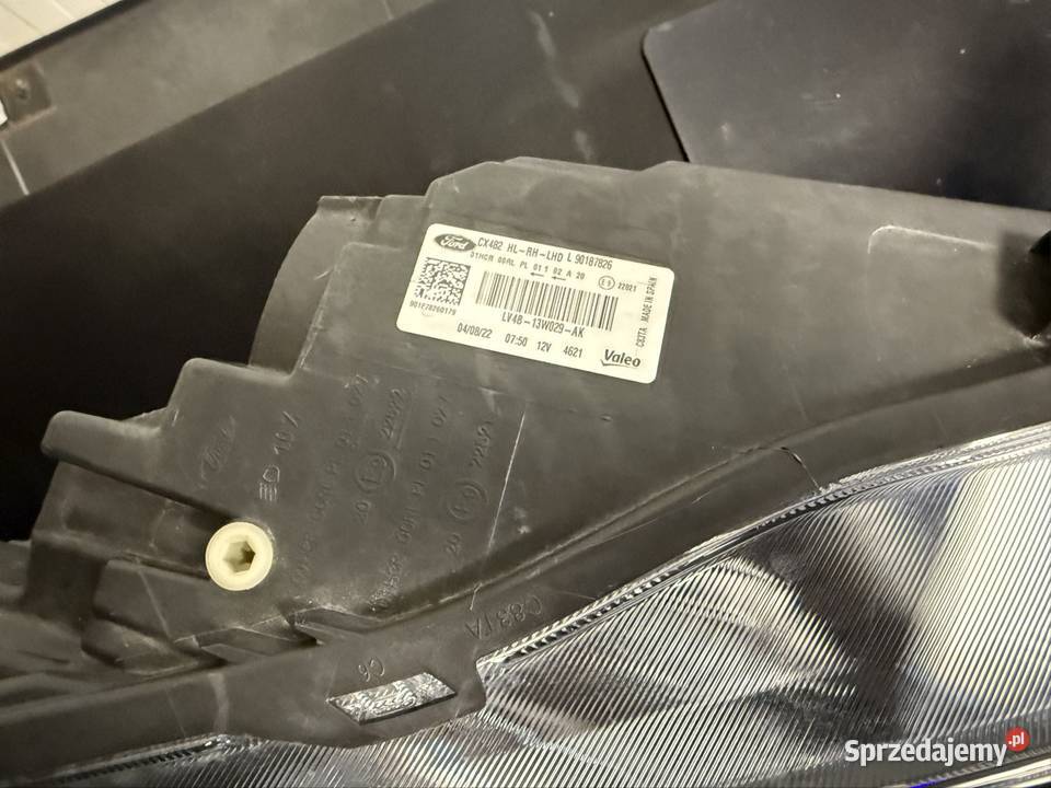 Lampa reflektor przod Ford Kuga Escape prawa osobowe lubelskie Chełm