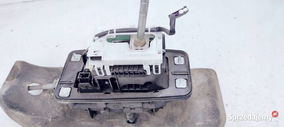 WYBIERAK LEWAREK AUDI A6 C6 AUTOMAT 4F2713041S