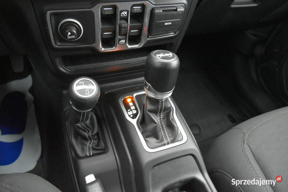 Jeep Wrangler UNLIMITED Sahara 20 272 2019r 4x4 automatyczna Kampinos