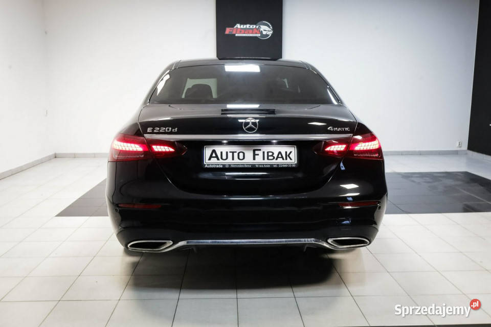 Mercedes E 220 e220d4MaticAMG LineSalon PolskaI światła przeciwmgielne
