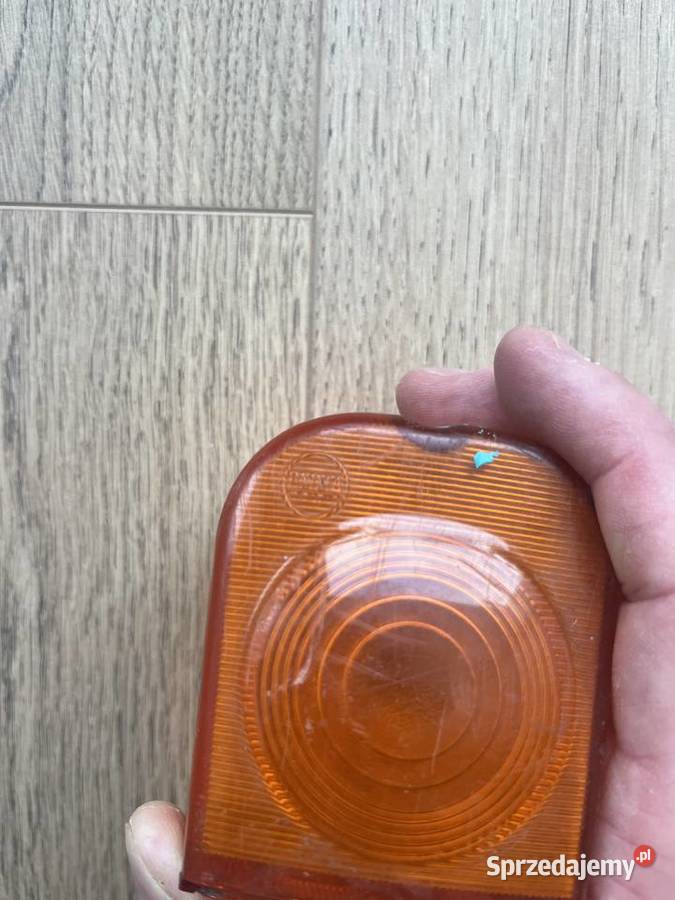 Klosz lampy tylnej 12 Syreny sprzedam