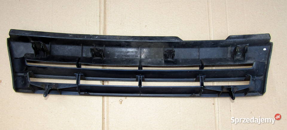 ATRAPAGRILL OPEL VECTRA A 1988 92r 90306686 Rok produkcji 1989 Mysłaków