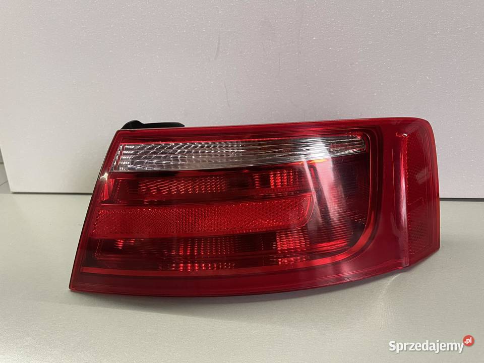 AUDI A5 8T0 PRAWA LAMPA TYŁ Ostroróg