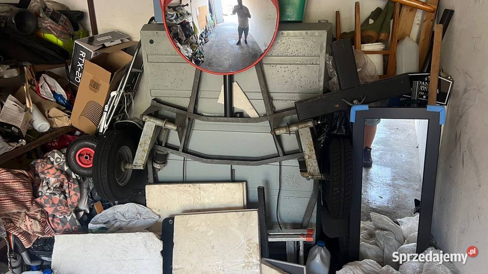 Przyczepa i łódź wiośłowa Schwermashine BHP 401 Poznań