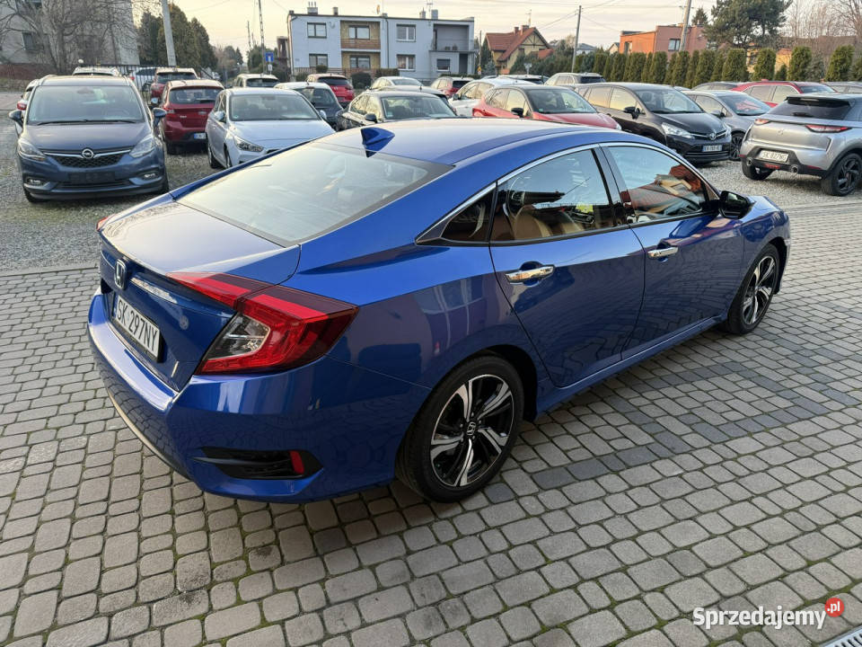 Honda Civic 15 VTEC 182 Klima Kraj Navi Automat 66000km Orzech sprzedam