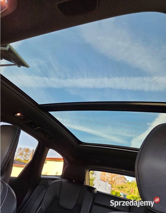 Volvo Xc II 20 D4 Rdesign Panorama Hak centralny zamek XC 60 Volvo Miejska Górka