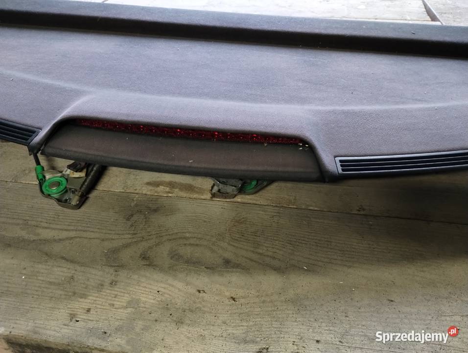 VW Bora sedan tylna półka trzeci stop 1J5863413 Rok produkcji 1999 Ciężkowiczki