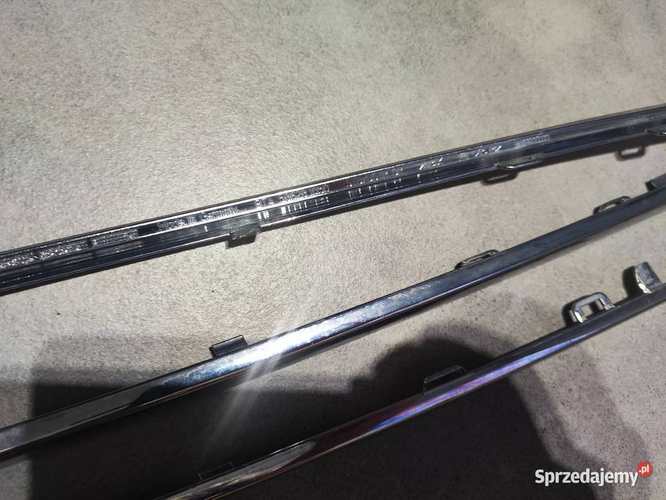 3 listwy chromowe atrapy Mercedes W205 2016 Rok produkcji 2016