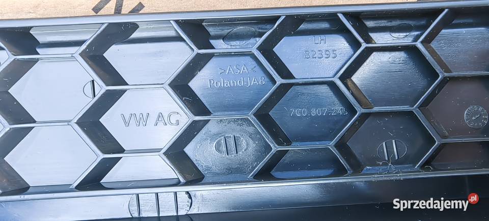 VW Crafter nakładka lewa zderzaka czerń satynowa Rożnów