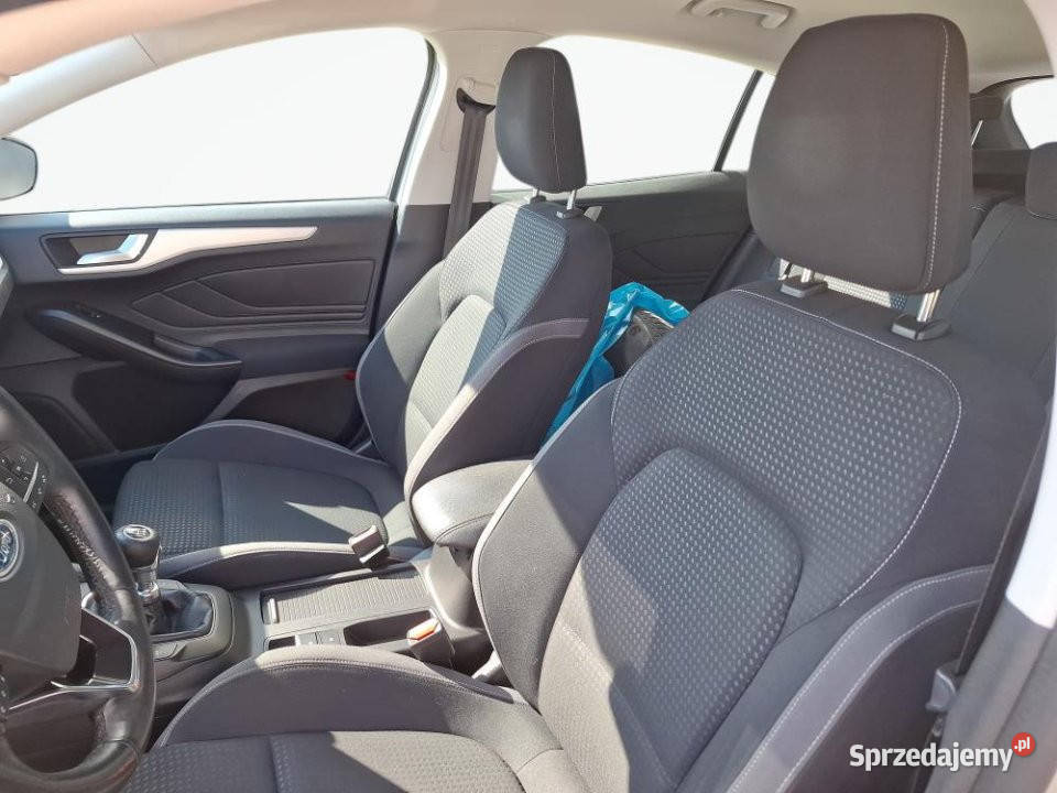 FORD Focus 2018r Salon Bogata wersja benzyna Warszawa sprzedam