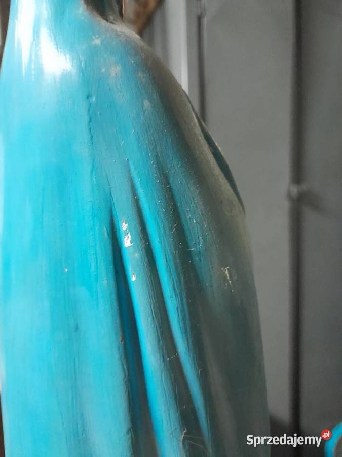 Figura Matki Boskiej z dwoma aniołami Rzeźby i figury