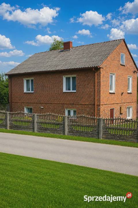 Na sprzedaż dom z zabudowaniami gospodarczymi – działka ok. 34 arów