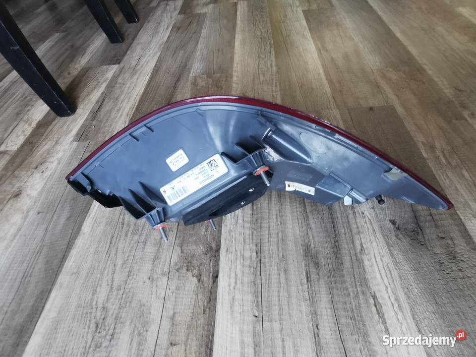 Lampa tylna prawa MercedesBenz A2059065200 Świerzawa