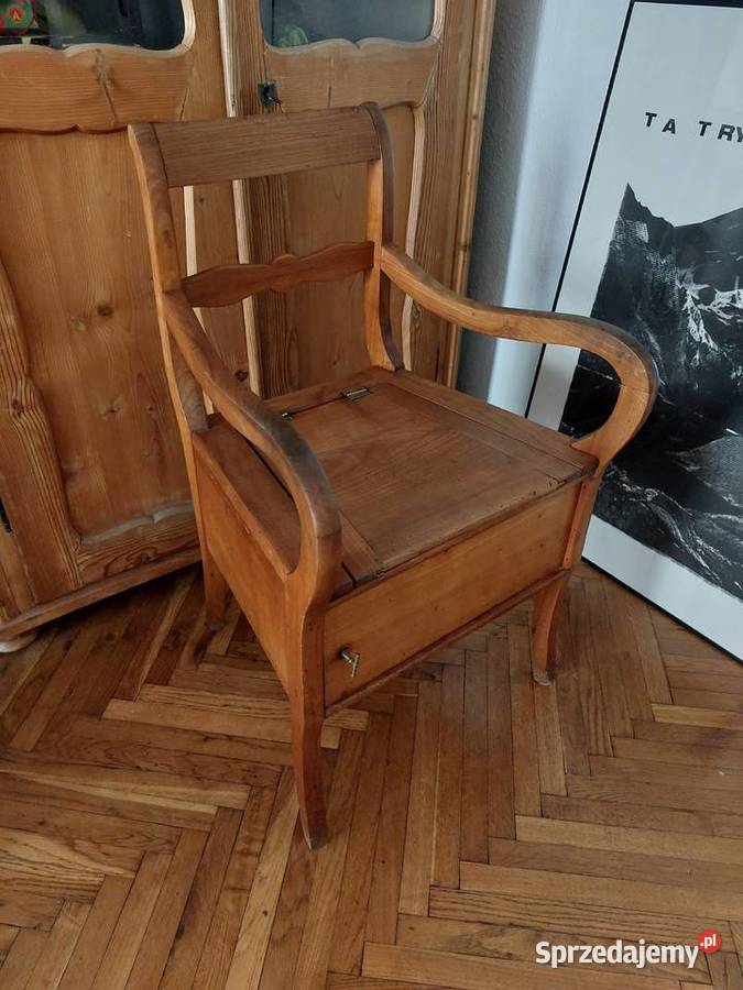 Zabytkowe krzesło toaletowe drewniane ze Kraków