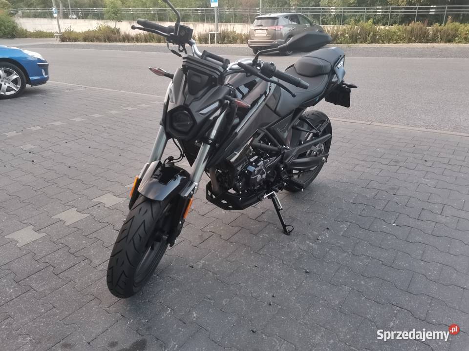 Voge 125r 750km VOGE