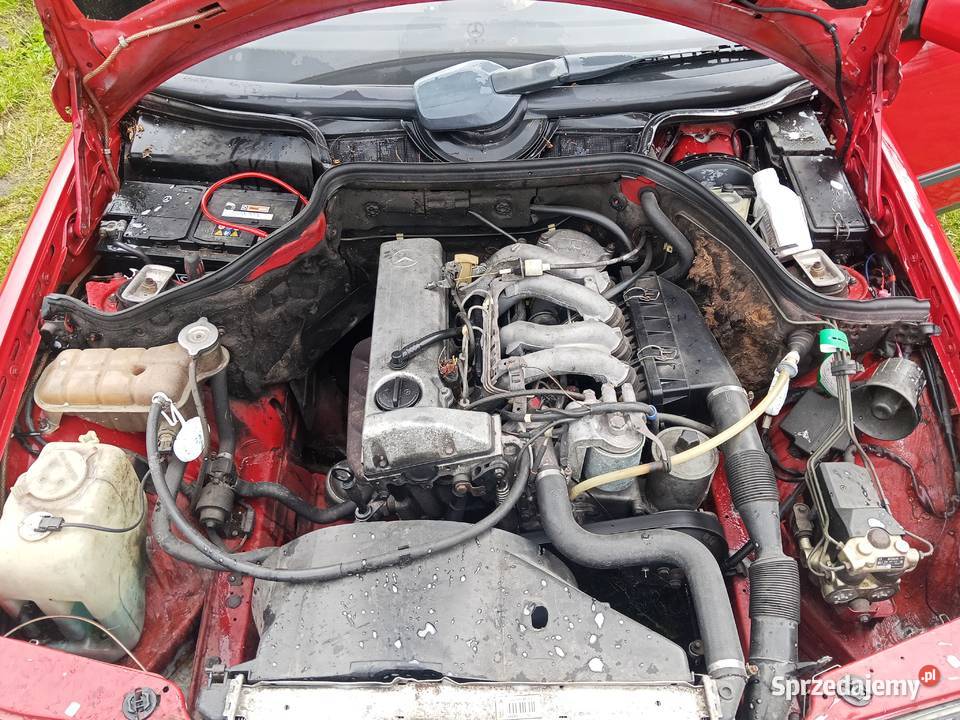 Mercedes W124 zabytek centralny zamek Orneta
