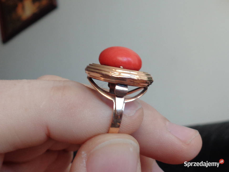 Duży Pierścionek Złoty z Koralem Szlachetnym sprzedam