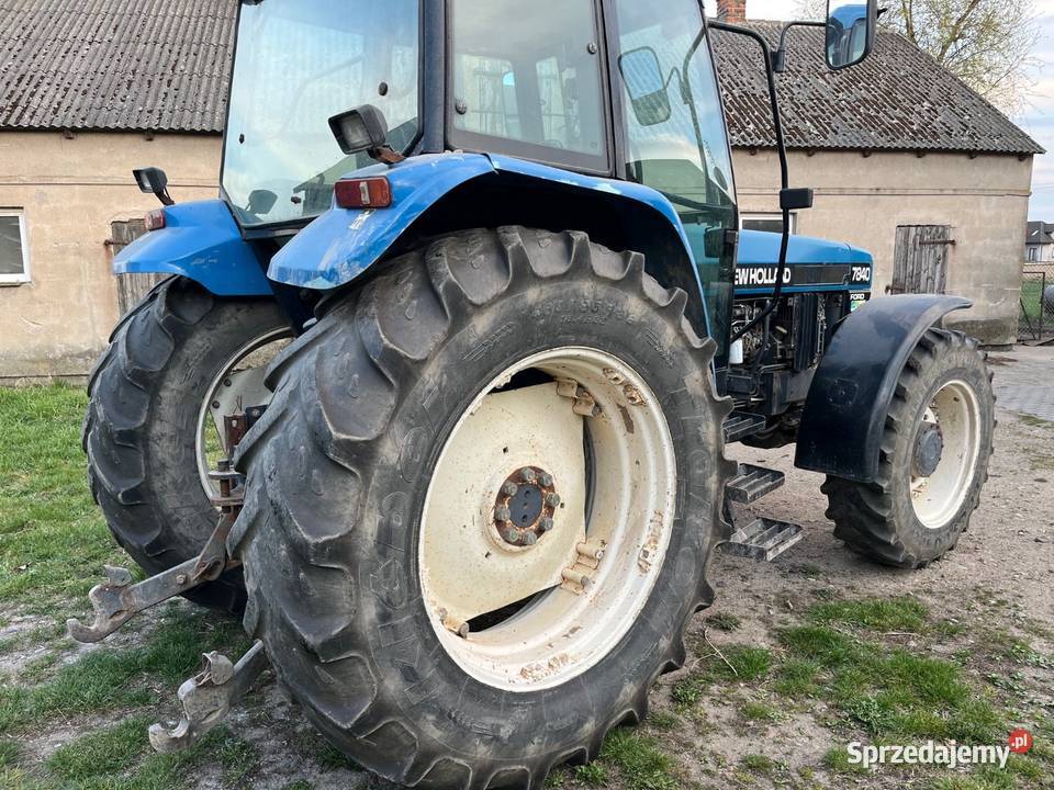 Ciagnik News HollandFort Napęd 2x4 Lipno