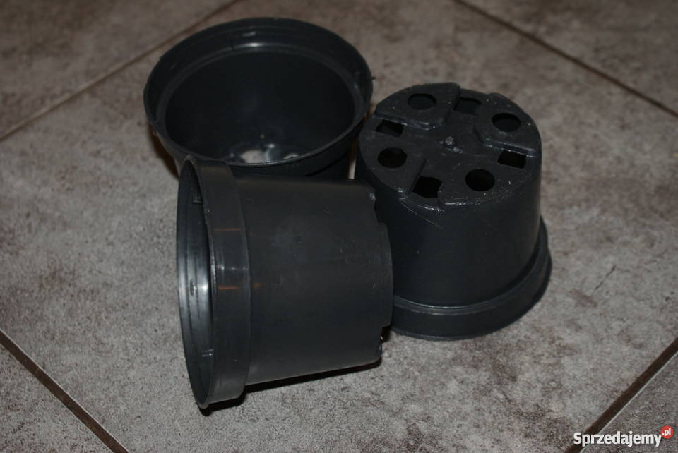 Doniczki produkcyjne śr 9 03L 12 czarne 9gr Siewierz