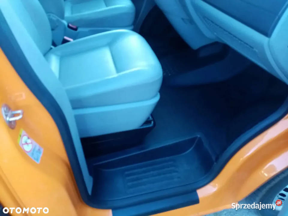 Volkswagen Caravelle long 9 osób Caravelle Caravelle Lubczyna