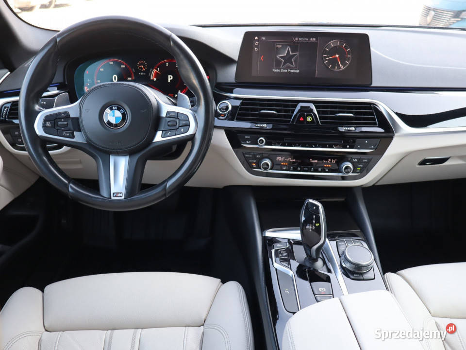 BMW 5 520d xDrive światła przeciwmgielne Katowice