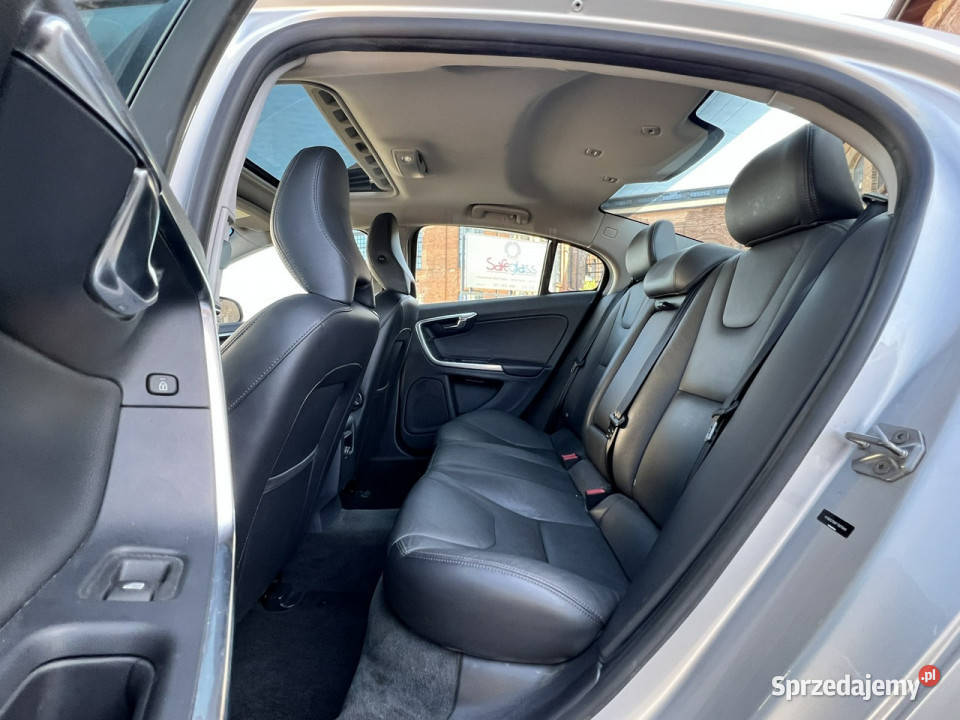 Volvo S60 25T T5 AWD KeyLess Go Skóra Alu 4x4 II