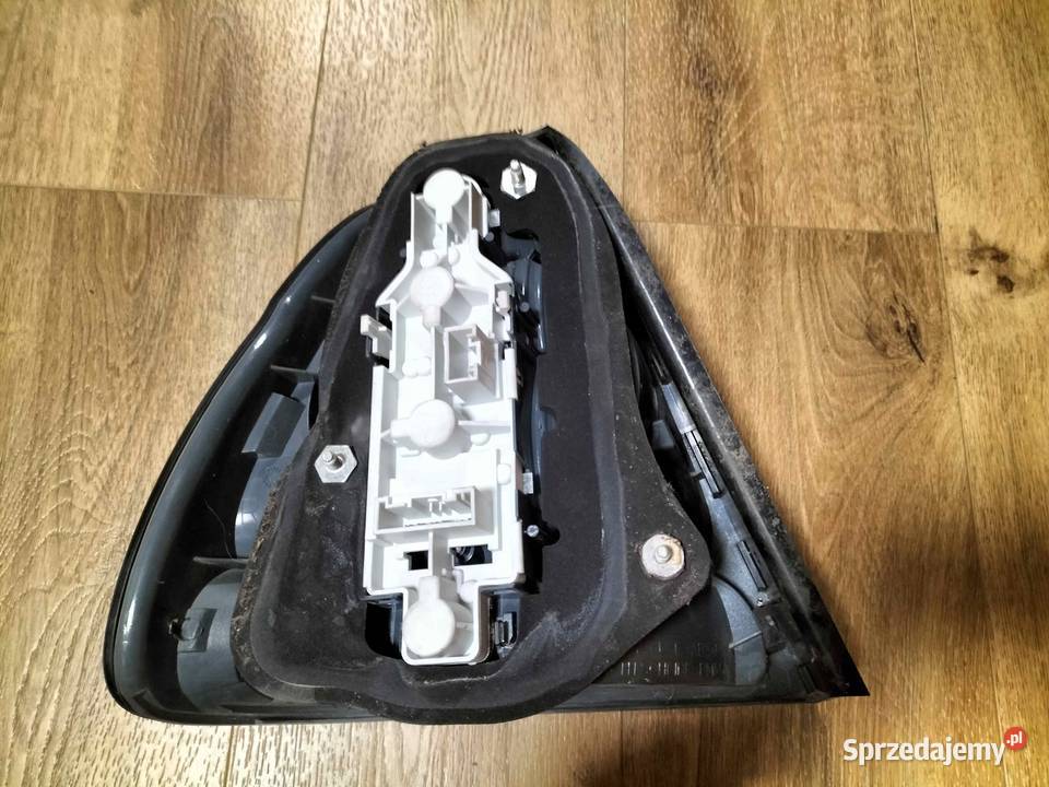 Lampa prawy tył BMW E46 COMPACT pomarańczowy śląskie Poręba sprzedam