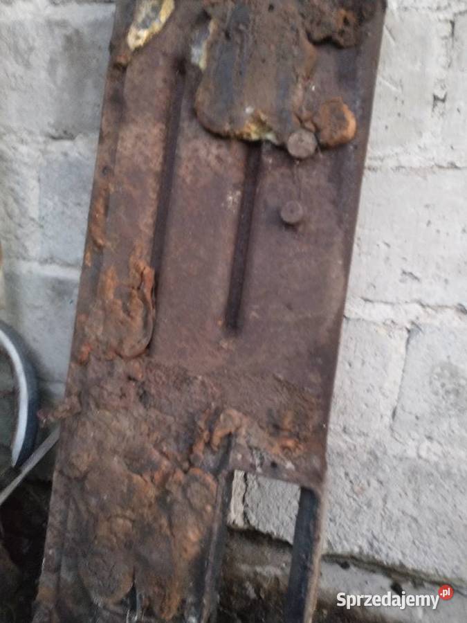 Sprzedam człon żeliwny pieca KZ5 tył pełny lewy Kotły i Piece CO Dąbrowa