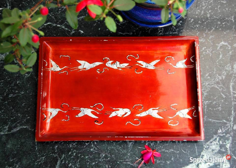 Taca z laki czerwona laka żurawie Wietnam czerwony lubelskie Lublin