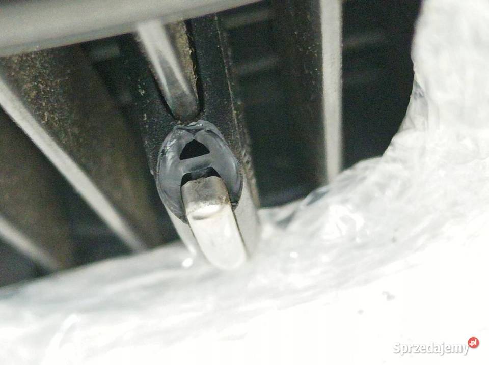 KRATKI NAWIEWU PRAWA LEWA DESKI KPL 1K0819709 VW