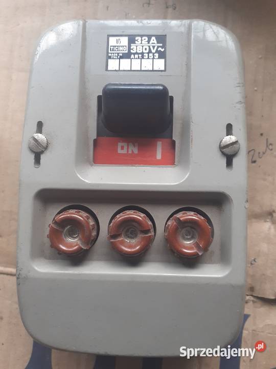 Wyłącznik z zabezpieczeniem 32A mazowieckie Warszawa