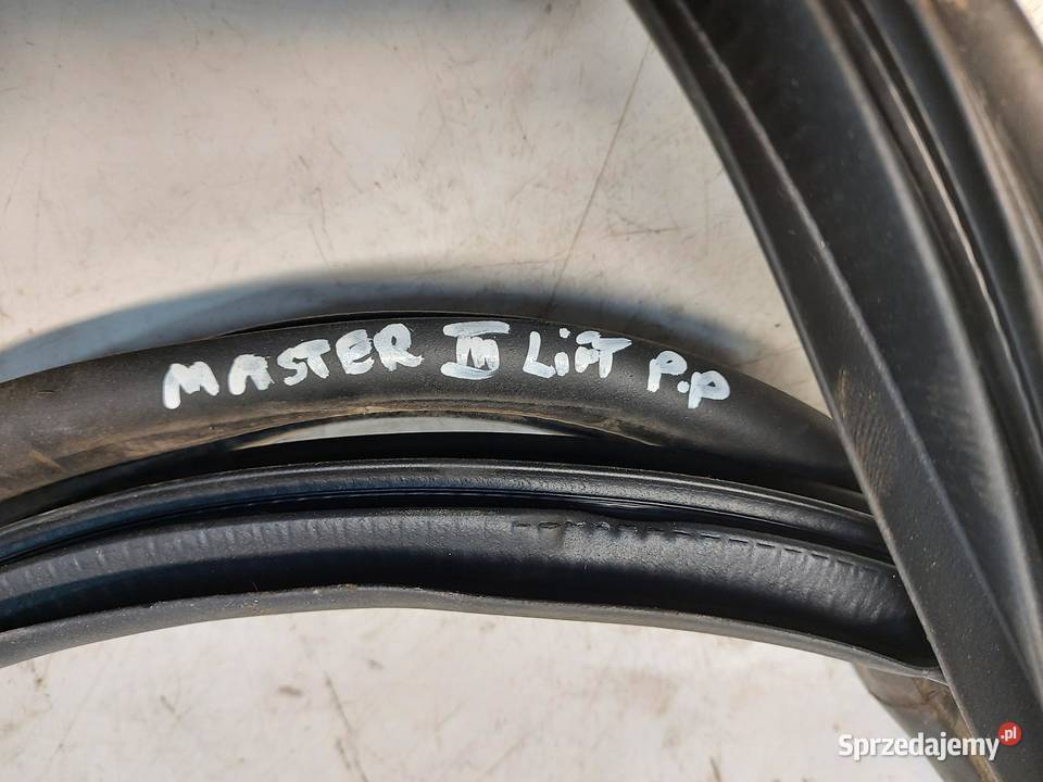 Renault Master III uszczelka drzwi karoseryjna Uszczelki