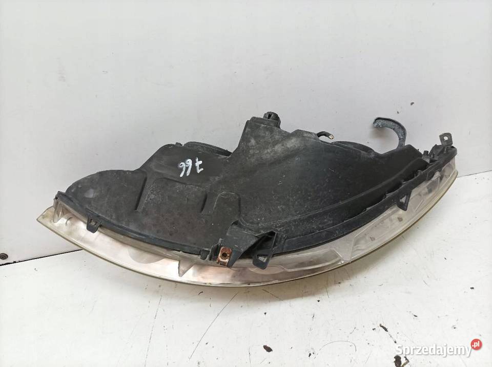 LAMPA PRZÓD PRAWA EU Peugeot 308 I 20072014 Rok produkcji 2007