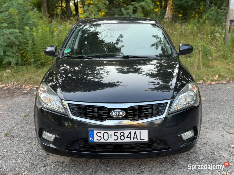 Kia Ceed 14 Benzyna Ekran CarPlay Zadbana Sosnowiec