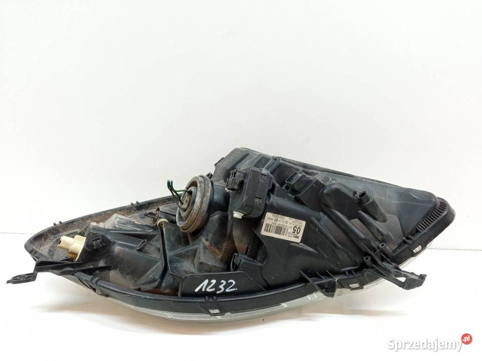 LAMPA PRZÓD PRAWA EUROPA LIFT 811100D330 Toyota sprzedam
