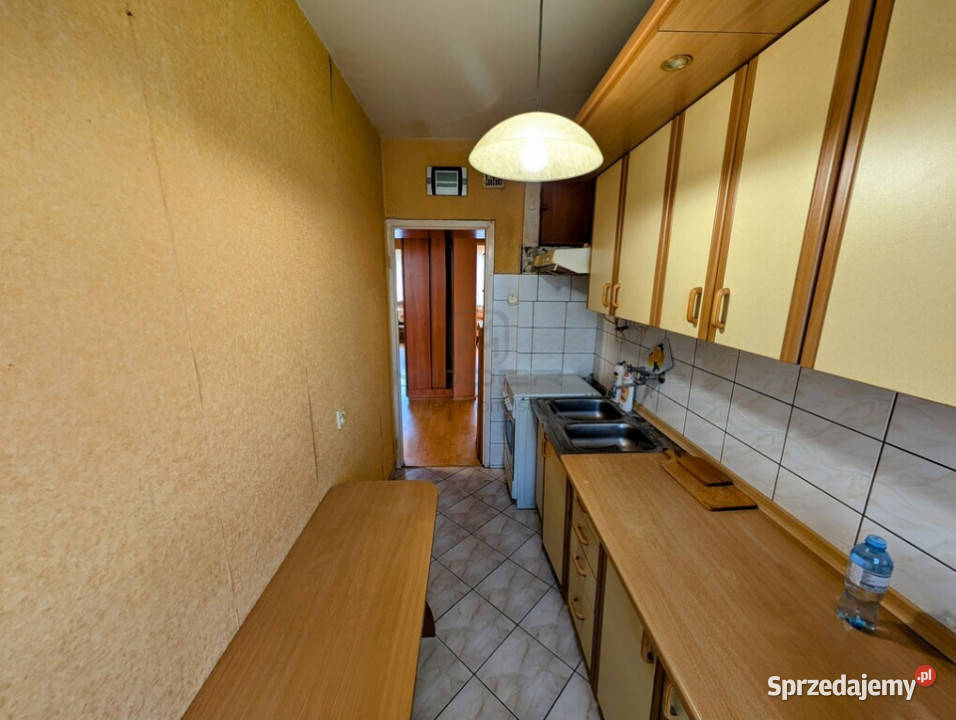 Funkcjonalne M3 wśród niskiej zab wielorodzinnej Rok budowy 1977 Sprzedaż