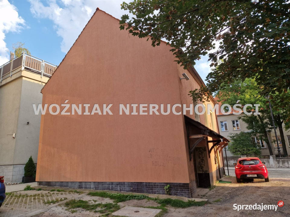 Sprzedam dom wolnostojący 182m2 Wałbrzych 3 piętra i więcej sprzedam