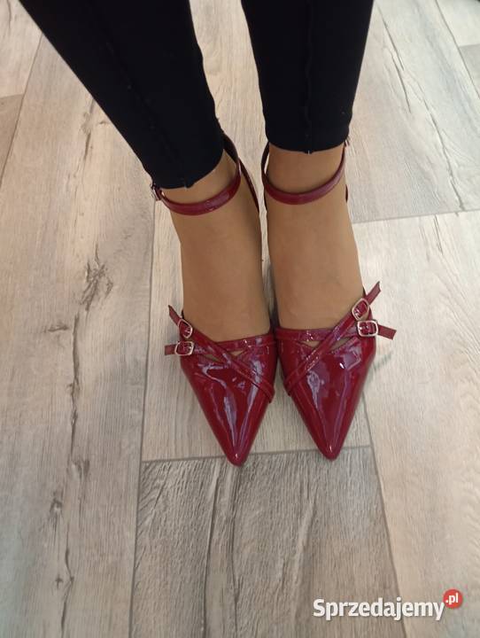 40 Bordowe czółenka wieczorowe z zapięciem Nowe Kraków