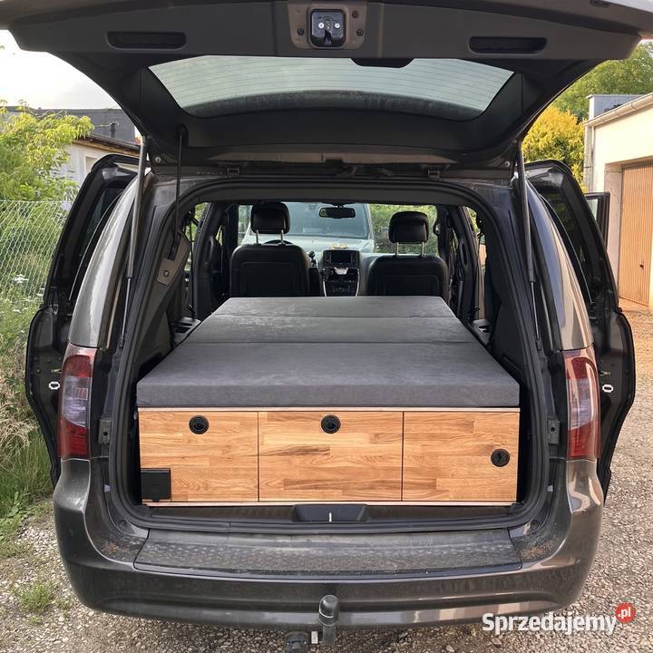 Zabudowa kempingowa turystyczna Dodge Grand