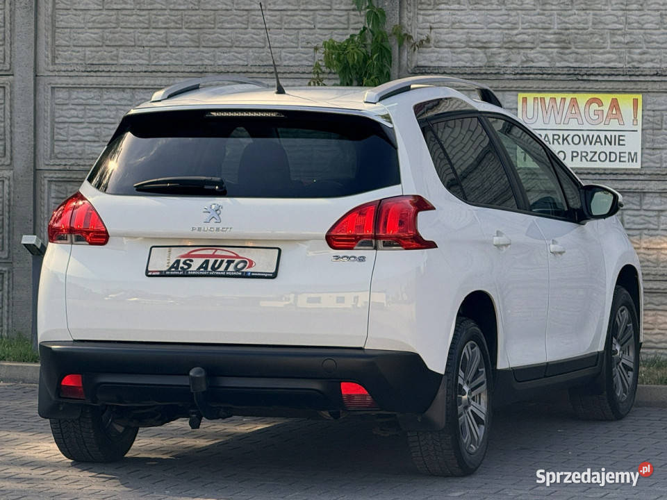 Peugeot 2008 12VTi 82 światła do jazdy dziennej