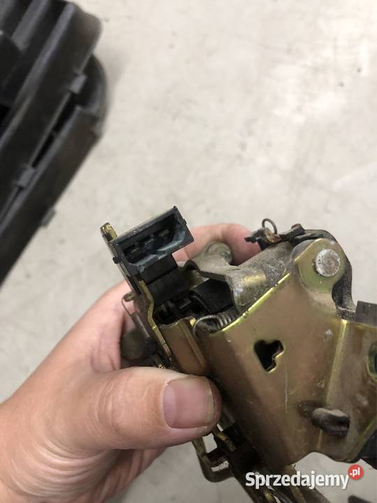 Zamek klapy octavia I combi 1u9827585g Kozy sprzedam