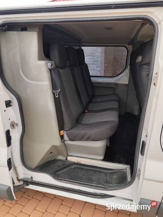 Opel Vivaro 25 TDCI Brygadówka Klima wielofunkcyjna kierownica sprzedam