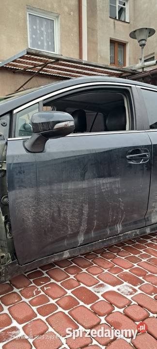 Toyota avensis t27 uszkodzona lewa strona Olsztyn sprzedam