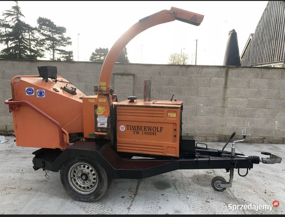 Wycinka drzew rozdrabnianie gałęzi mulczer Korczyn