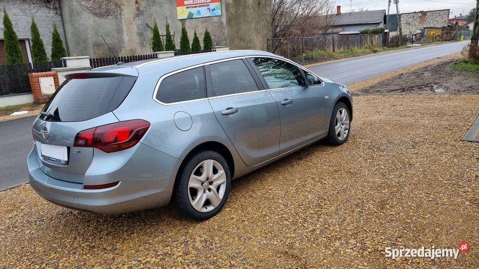 Opel Astra J Kombi 17 CDTI 2011r Stan Częstochowa