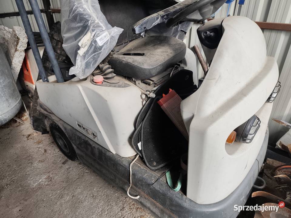 Ciągnik elektryczny STILL R06 Kostarowce